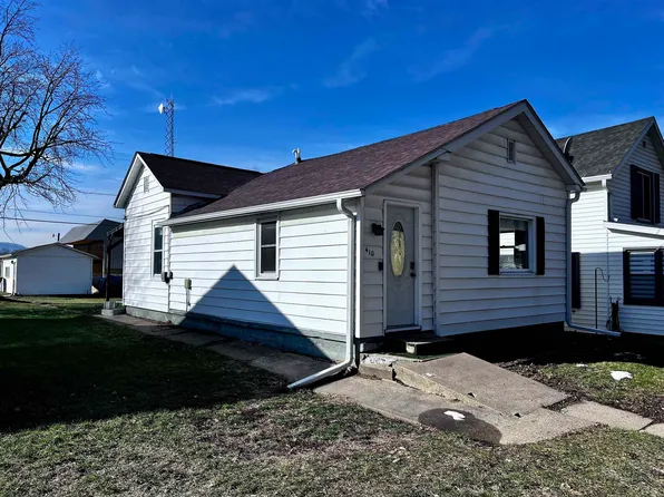 410 E Amelia St, Cassville, WI 53806