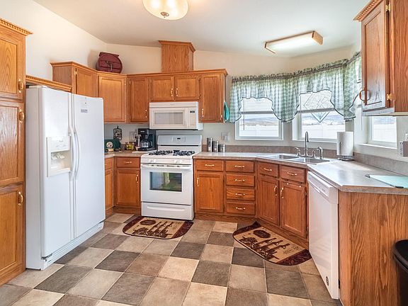 4th image of 424 Vista Ave