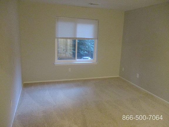 5th image of 148 Delaware Trl