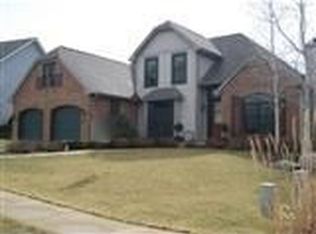 1227 Shadow Ln, Pella, IA 50219