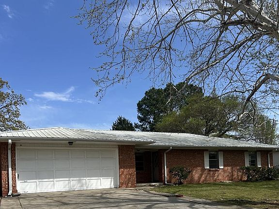 2nd image of 424 Webb Ave