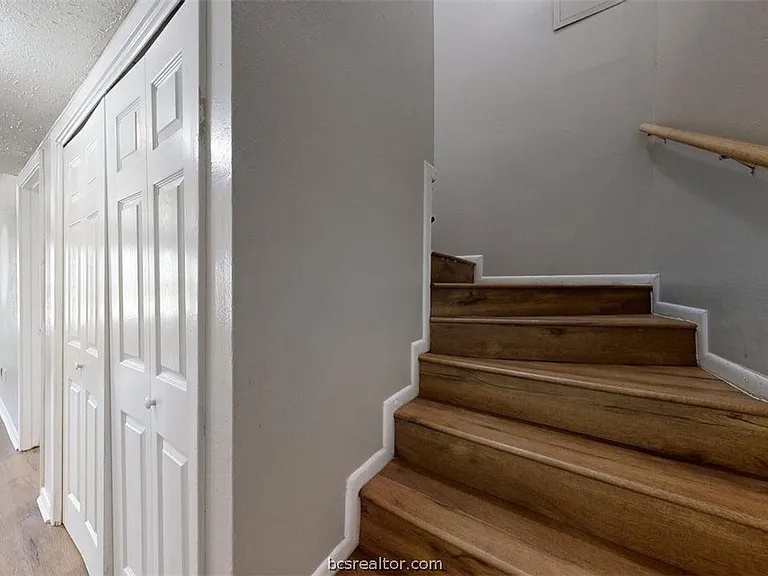 1327 Airline Dr — Photo 9