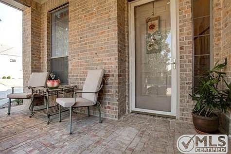 1st image of 905 Niblick Ct