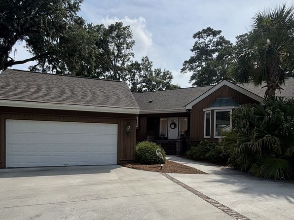 4 Fen Ct