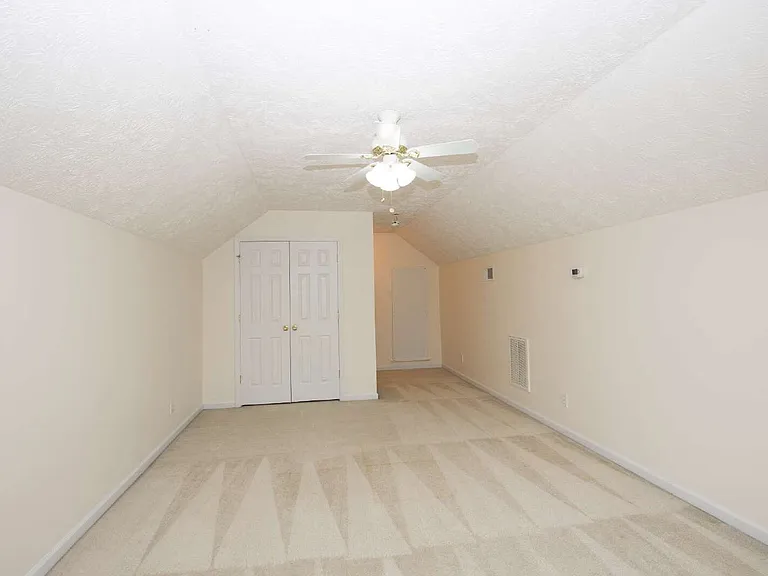 106 Harvest Ln — Photo 26