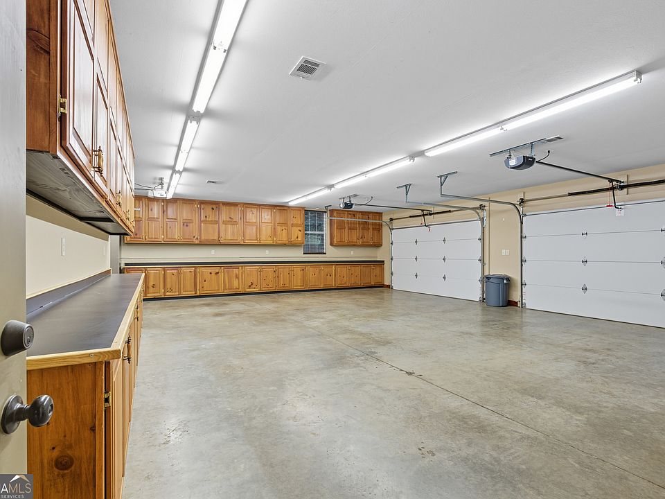 58th image of 1091 Echota Rd