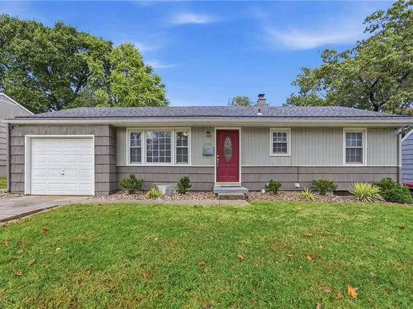 9139 Western Hills Dr, Kansas City, MO 64114
