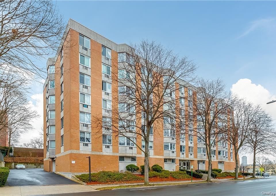 1st image of 14 Nosband Ave APT 3D