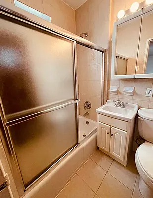 Rented by Voro NYC | media 32