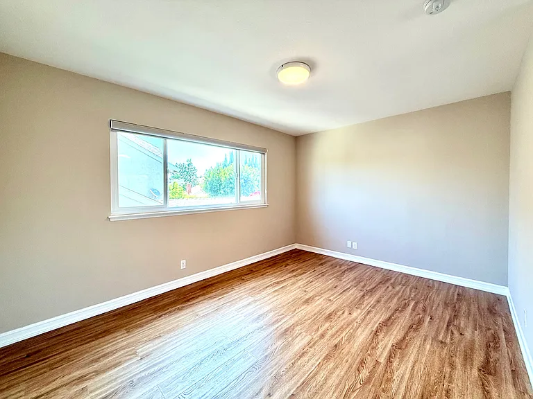 15338 Nantes Cir — Photo 24