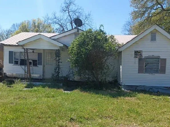 124 Sibley St, Oil City, LA 71061