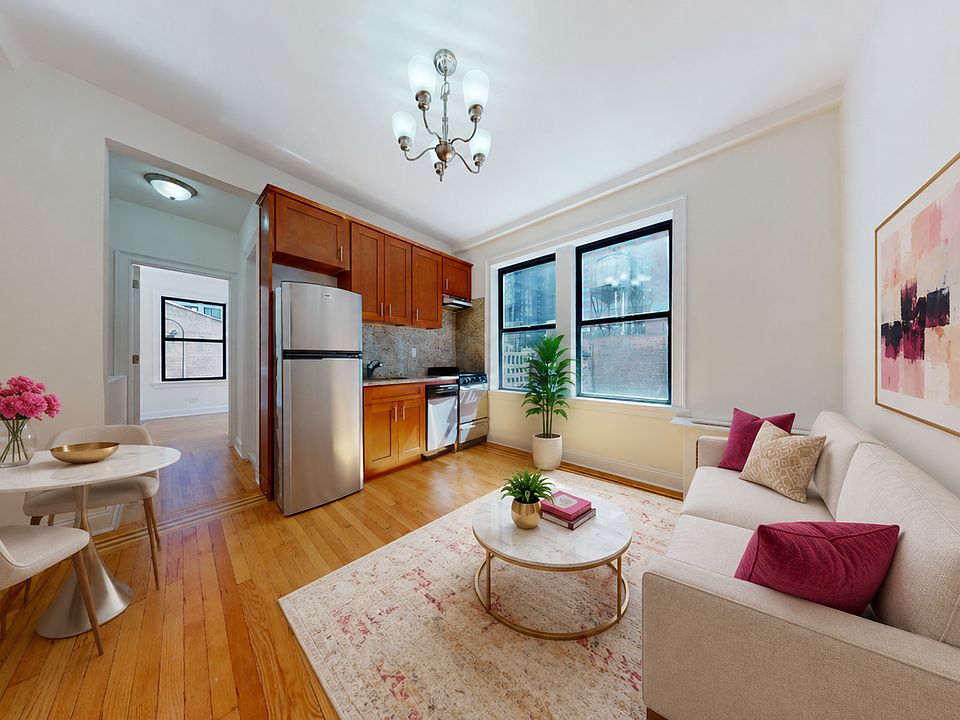 1st image of 245 W 51st St APT 811