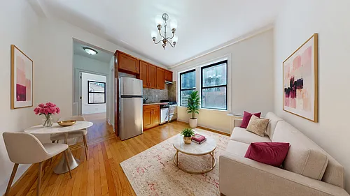 245 W 51st St Photo 1