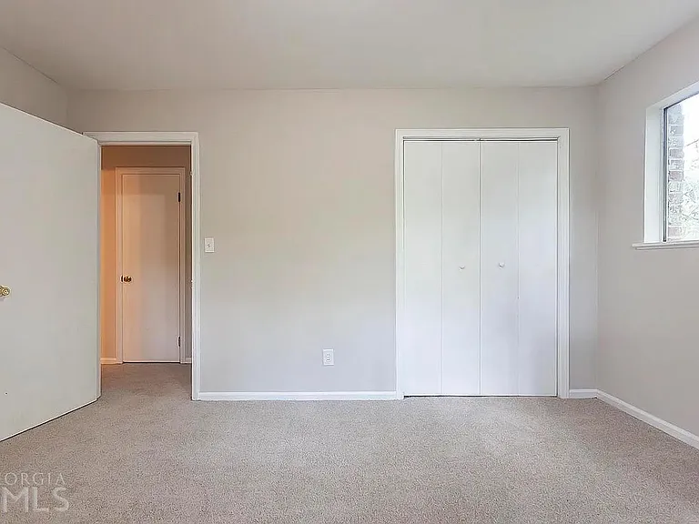 5545 Sturbridge Way — Photo 6