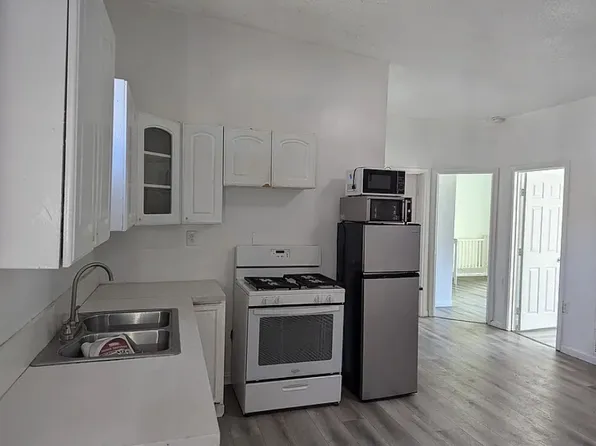 635 E Broadway, Long Beach, CA 90802