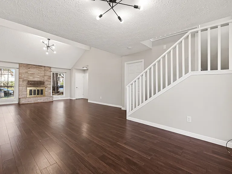 1507 Windys Way — Photo 8
