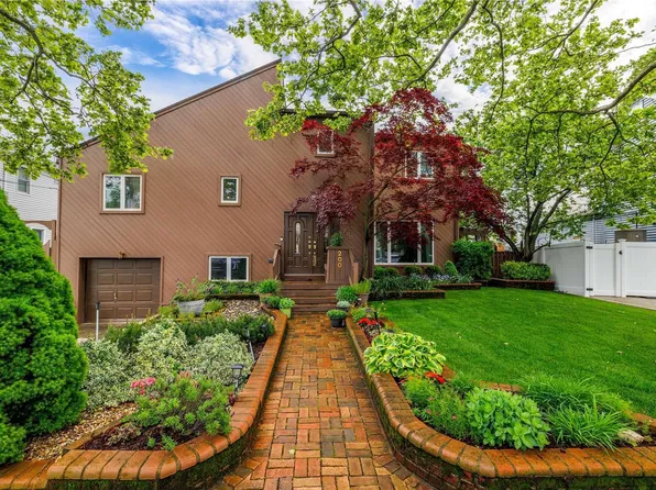 200 Chance Drive, Oceanside, NY 11572