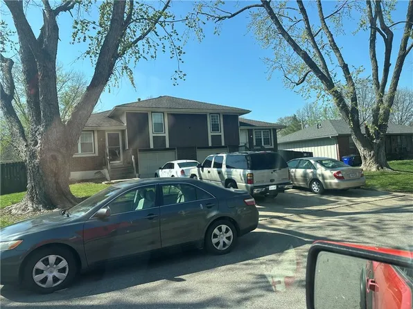 1800-02 SW Sunset Ave, Blue Springs, MO 64015