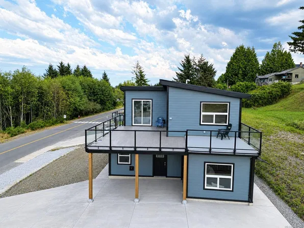 2071 Pioneer Hill Dr, Pt McNeill, BC V0N 2R0