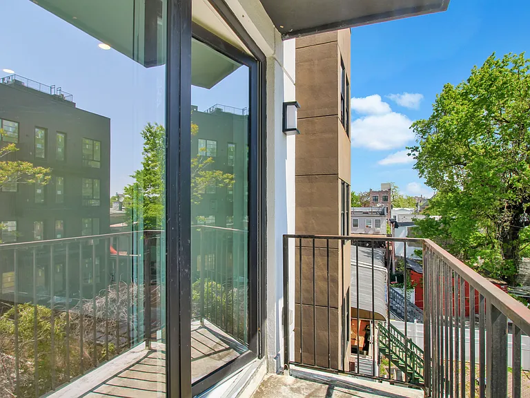 74 Palmetto St #4R — Photo 17
