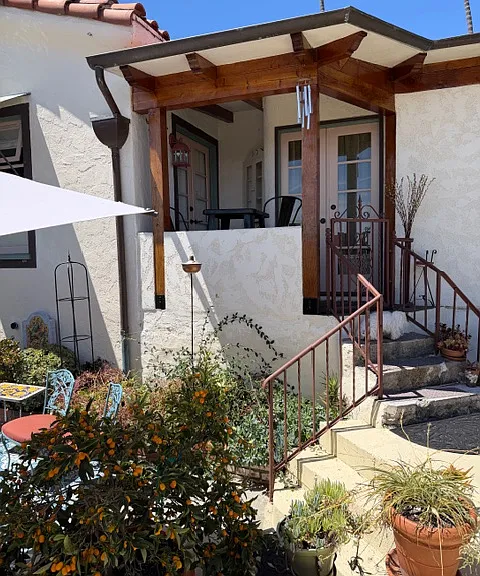 Guest Suite Patio and Entry looking from Terrace