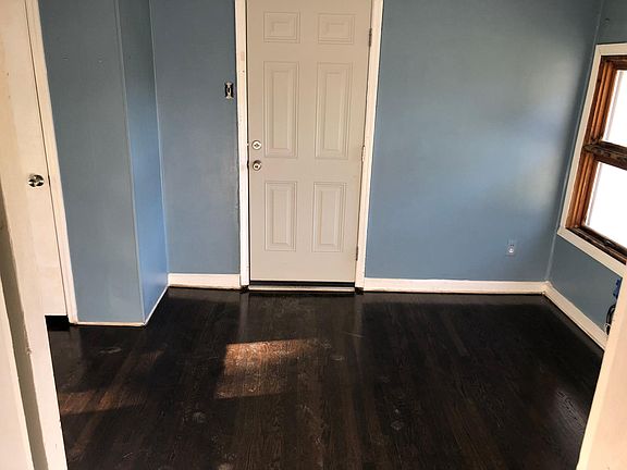 3rd image of 264 Fairview Dr SE
