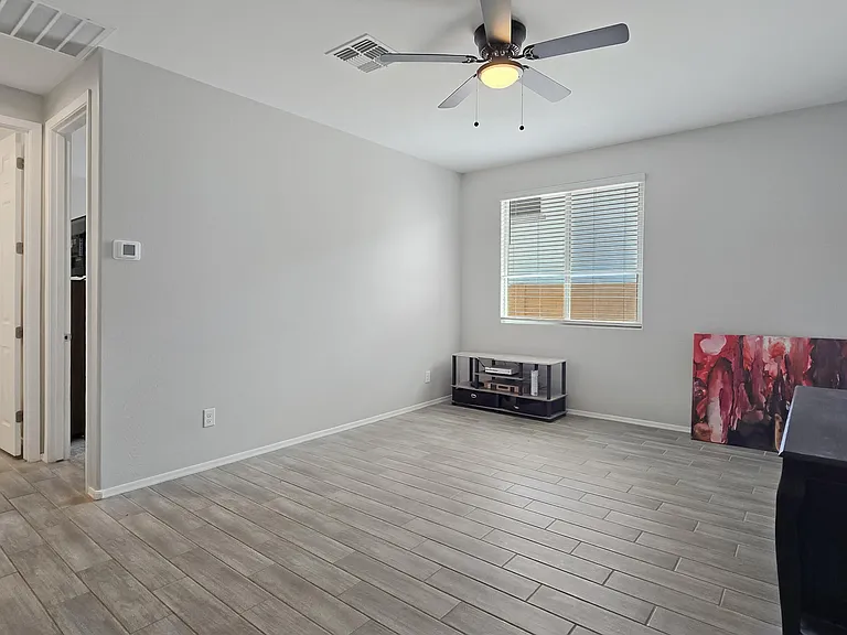 18572 W Cottontail Ln — Photo 8