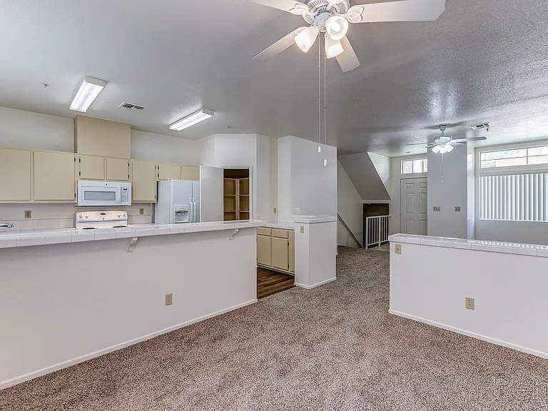 Villas At South Pointe — Photo 43