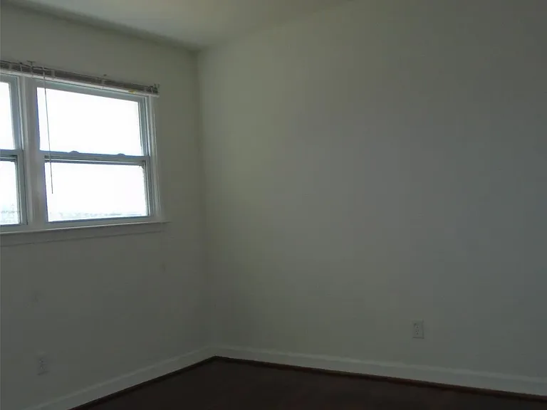 1111 Belmont Ave #2 — Photo 10