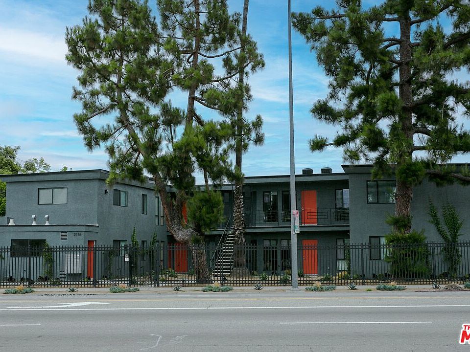 1st image of 2716 S La Brea Ave