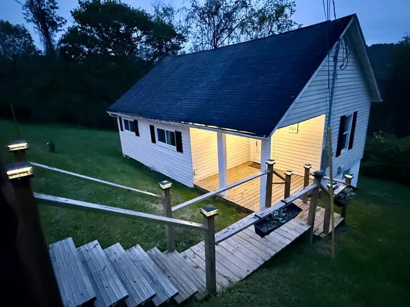 237 South 1st, Shinnston, WV 26431