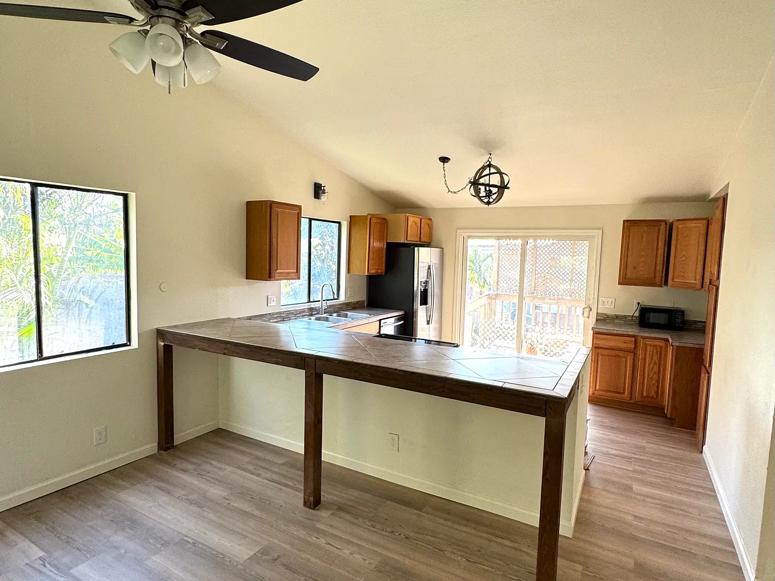 230 N Opio Pl — Photo 4