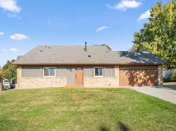 6567 133rd St W, Apple Valley, MN 55124