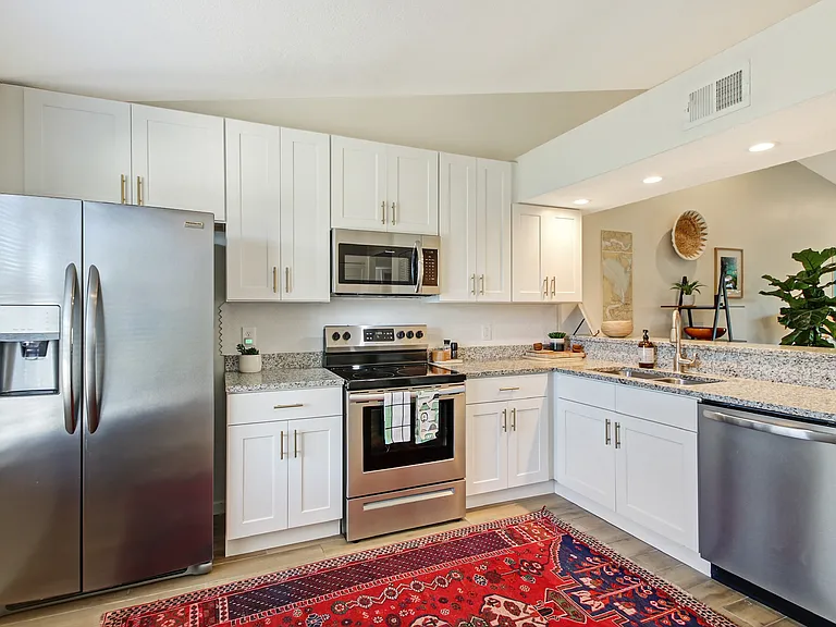 660 Aquatic Dr — Photo 13