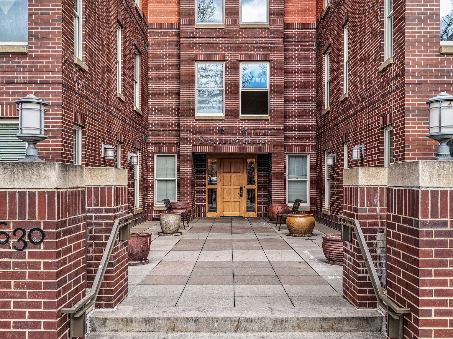 2 bed, 1230 sqft, $2,450 — Photo 1