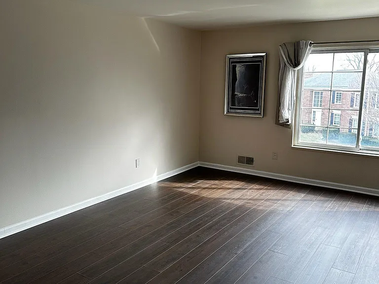 780 E Fox Hills Dr — Photo 11