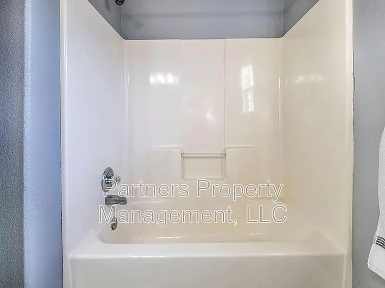 561 Red Bud St — Photo 25
