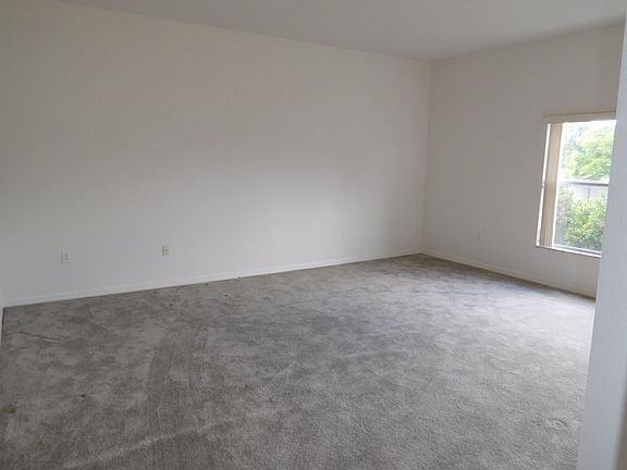 Additional Living Room