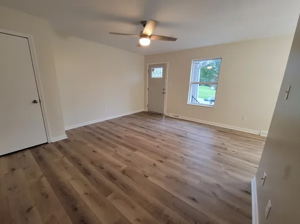 124 Topfield Rd, Louisville, KY