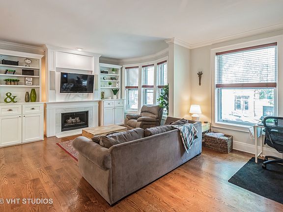 4th image of 2103 N Hudson Ave #1