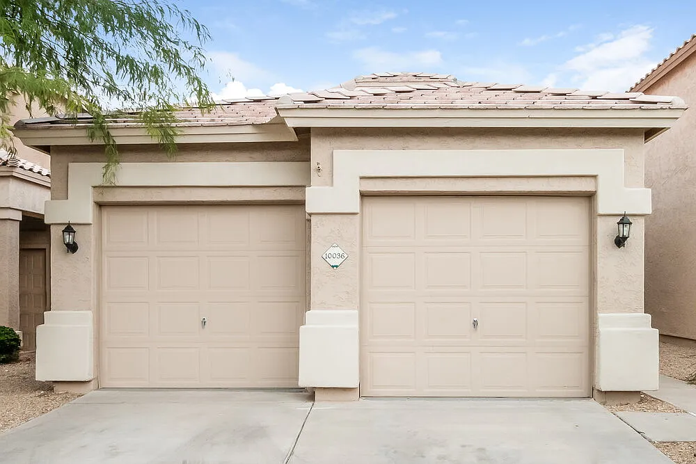 3 bed, 2.0 bath, 1310 sqft, $2,020 — Photo 1
