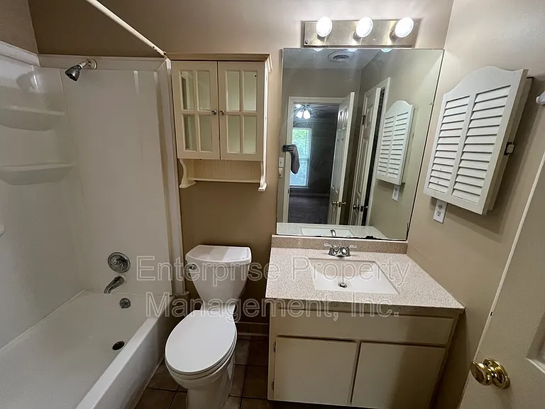 3244 Southern Ave — Photo 16