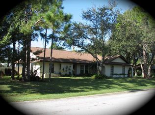 180 Pelican Dr NE, Palm Bay, FL 32907