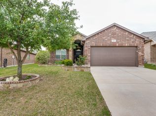 10417 Misty Redwood Trl, Fort Worth, TX 76177