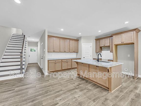 5th image of 515 B H Parrish Rd