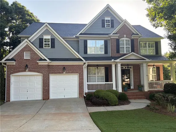 6587 River Island Dr, Buford, GA 30518