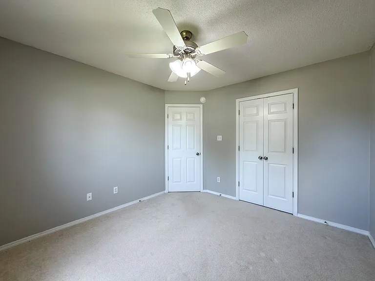 6409 Fallstone Rd — Photo 16