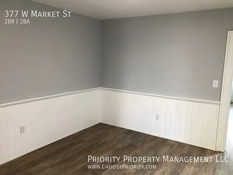 377 W Market St — Photo 4
