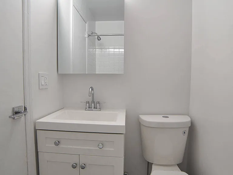 310 E 92nd St #2E — Photo 6