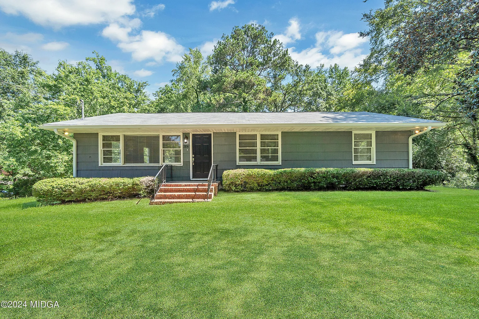 2874 Horseshoe Dr photo 1